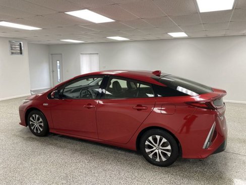 Used 2020 Toyota Prius Prime XLE image 57