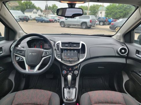 Used 2018 Chevrolet Sonic LT image 19