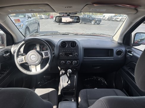 Used 2012 Jeep Compass Latitude image 2