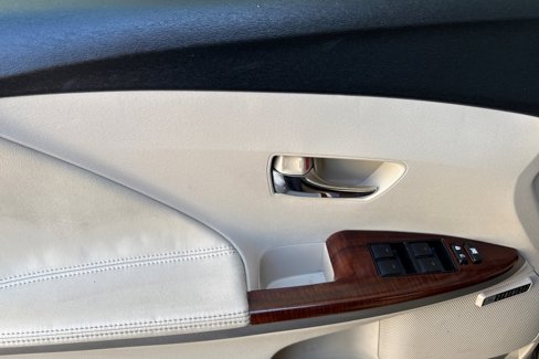 Used 2011 Toyota Venza AWD image 11