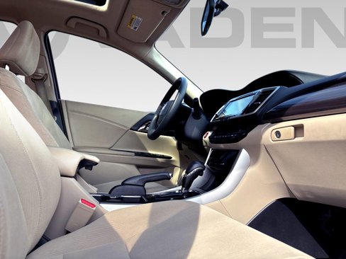 Used 2016 Honda Accord EX image 12