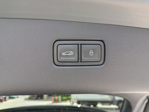 Certified 2023 Genesis GV70 3.5T Sport w/ Sport Advanced Package image 18