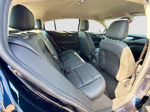 Used 2019 Buick Regal Essence w/ Driver Confidence Package I image 28