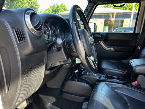 Used 2018 Jeep Wrangler Unlimited Sahara image 20