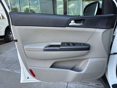 Used 2021 Kia Sportage S image 12