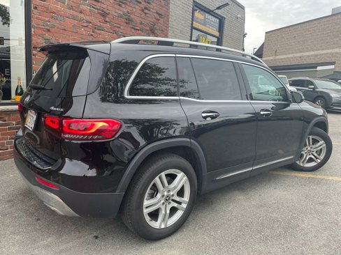 Used 2021 Mercedes-Benz GLB 250 4MATIC w/ Premium Package image 8