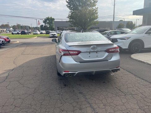 Used 2019 Toyota Camry XSE image 10
