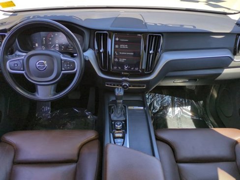 Used 2019 Volvo XC60 T5 Momentum w/ Premium Package image 13