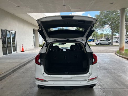 Used 2018 GMC Terrain Denali w/ Advanced Safety Package image 30