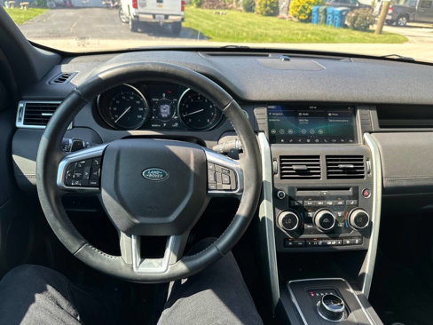 Used 2017 Land Rover Discovery Sport HSE image 14