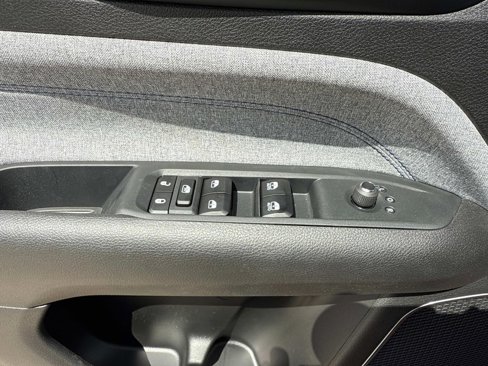 New 2025 Jeep Compass Latitude w/ Sun and Sound Group image 15