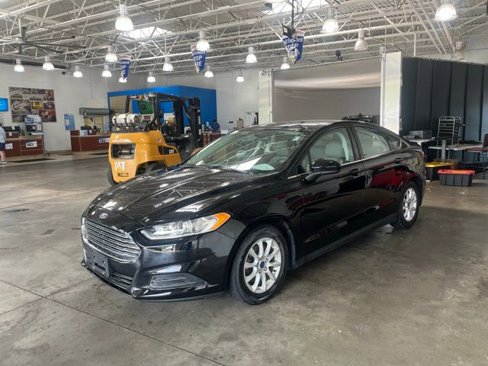 Used 2016 Ford Fusion S image 2