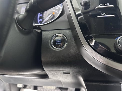 Used 2020 Toyota Camry SE image 28