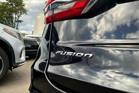 Used 2019 Ford Fusion Titanium image 27