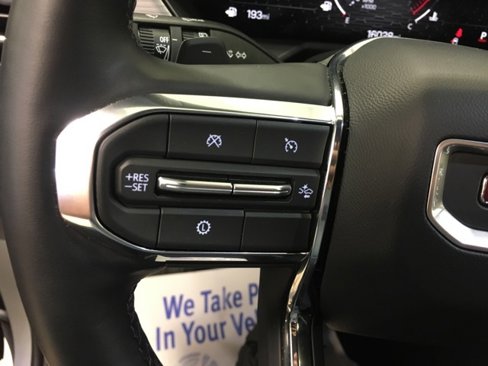 Used 2025 GMC Acadia Elevation image 27