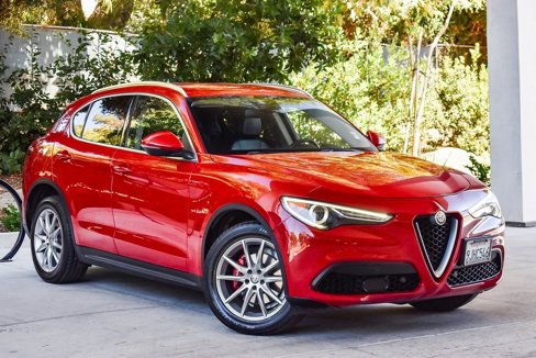 Used 2018 Alfa Romeo Stelvio Ti image 1