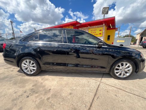 Used 2014 Volkswagen Jetta SE image 4