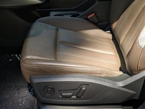 Used 2022 Audi Q4 e-tron Premium Plus image 4
