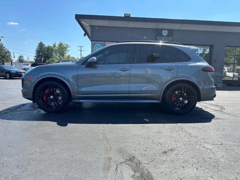 Used 2016 Porsche Cayenne GTS image 2