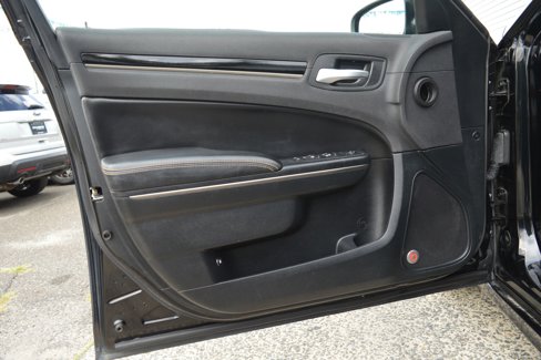 Used 2016 Chrysler 300 S image 25