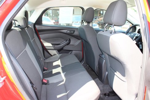 Used 2012 Ford Focus SE image 16