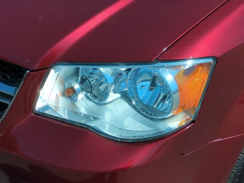 Used 2020 Dodge Grand Caravan SXT image 12