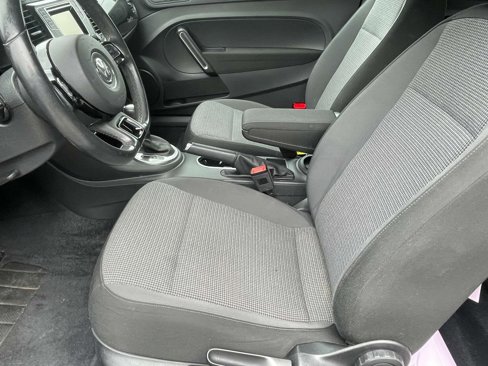 Used 2017 Volkswagen Beetle 1.8T S image 13