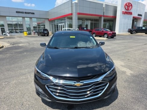 Used 2022 Chevrolet Malibu LT image 3