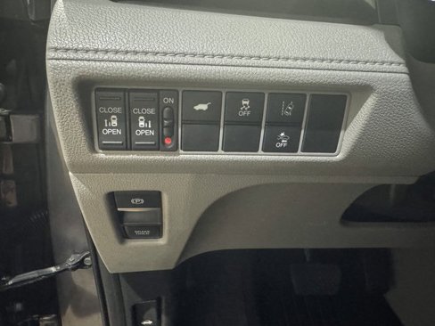 Used 2018 Honda Odyssey EX-L image 13