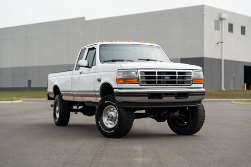 Used 1997 Ford F250 XLT image 2