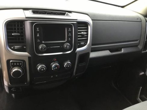 Used 2019 RAM 1500 Classic SLT image 14