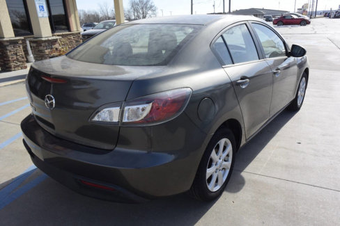 Used 2010 MAZDA MAZDA3 i Touring image 5