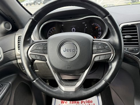 Used 2021 Jeep Grand Cherokee Laredo image 23
