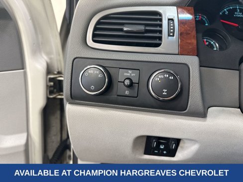 Used 2013 Chevrolet Silverado 1500 LTZ w/ LTZ White Diamond Edition image 24