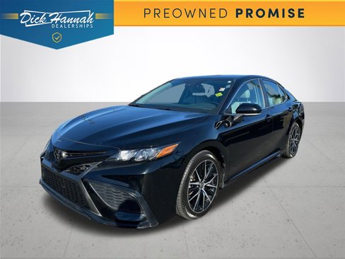 Used 2023 Toyota Camry SE image 1