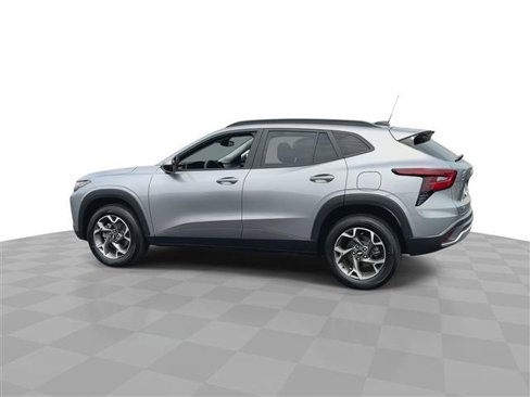 Certified 2024 Chevrolet Trax LT image 7