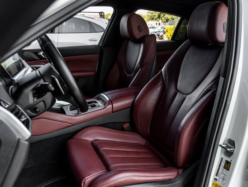 Used 2022 BMW X6 xDrive40i w/ M Sport Package image 21