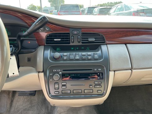 Used 2004 Cadillac De Ville image 18