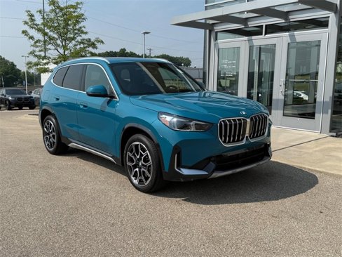 Used 2025 BMW X1 xDrive28i image 1