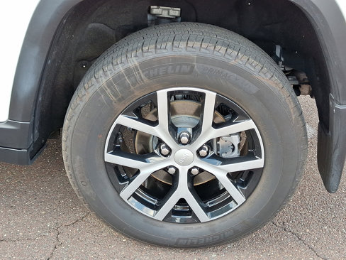 Used 2024 Jeep Grand Cherokee Limited w/ MOPAR Finishing Package image 10