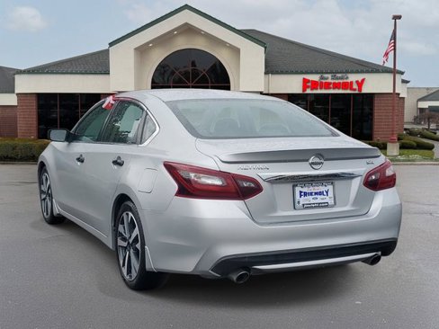 Used 2017 Nissan Altima 2.5 SR image 3