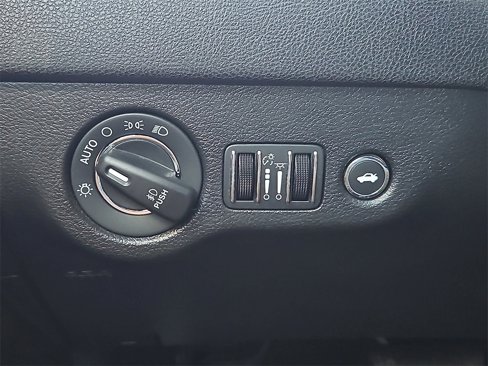 Used 2022 Chrysler 300 Touring L image 22