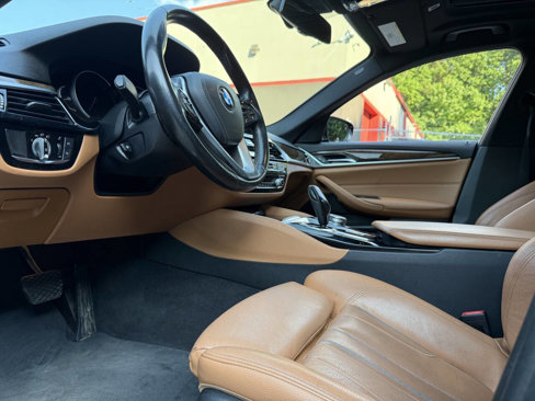 Used 2019 BMW 530i w/ Luxury Package image 33
