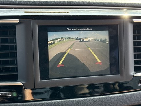 Used 2020 Chrysler Voyager Lxi image 20