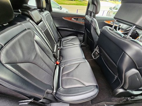 Used 2019 Lincoln Nautilus Reserve image 13