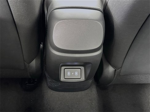 New 2025 Hyundai Elantra SE image 18