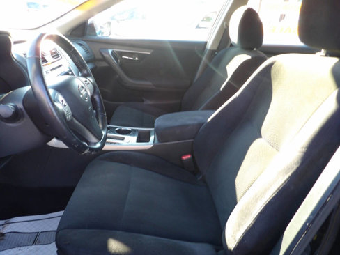 Used 2013 Nissan Altima 2.5 SV image 9