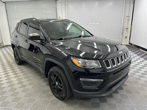 Used 2017 Jeep Compass Sport w/ Tech Group image 7