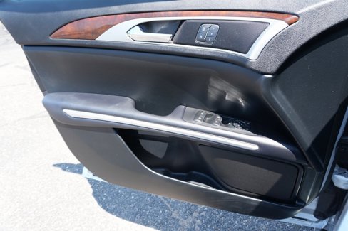 Used 2016 Lincoln MKZ AWD image 22
