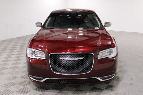 Used 2019 Chrysler 300 Limited image 32
